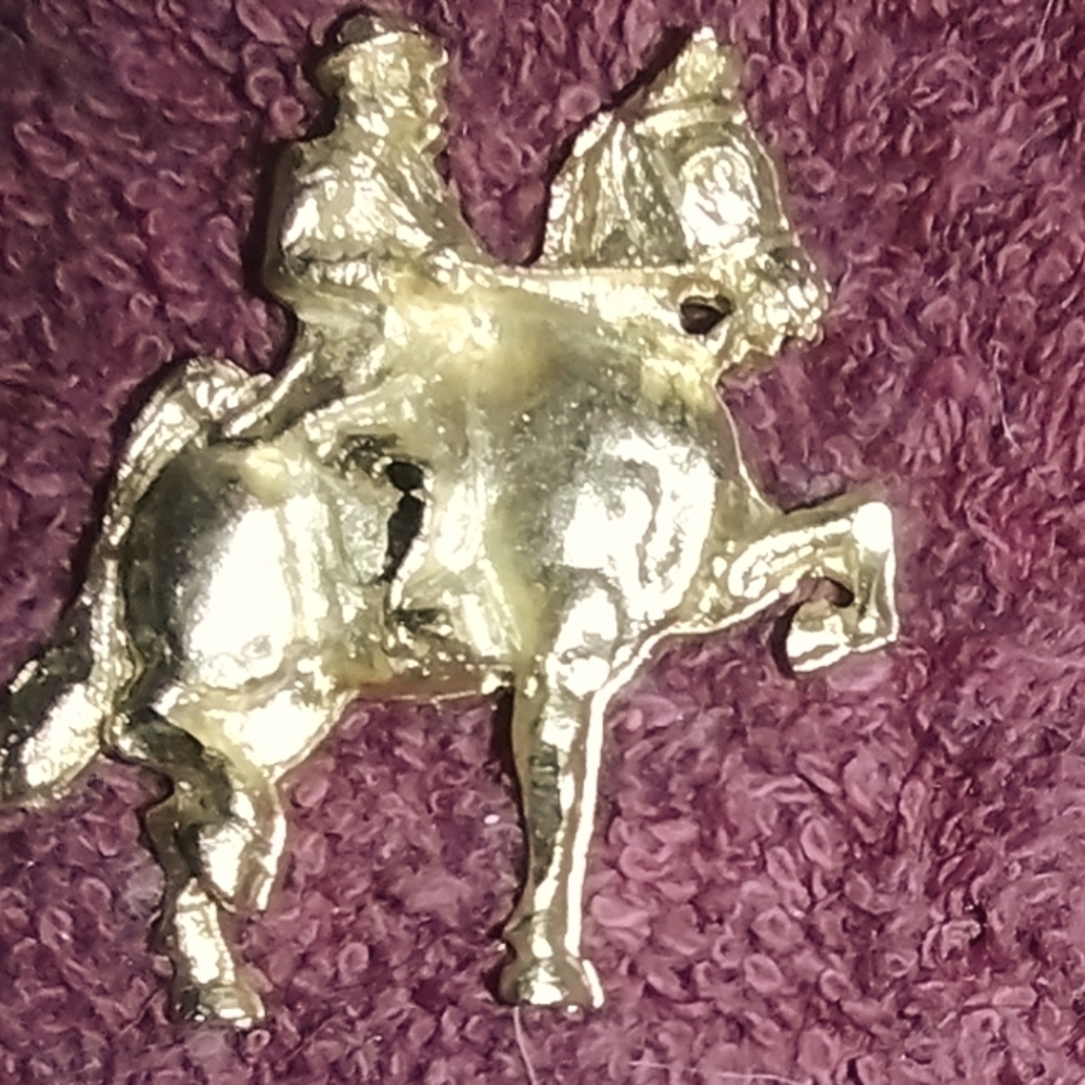Brooch